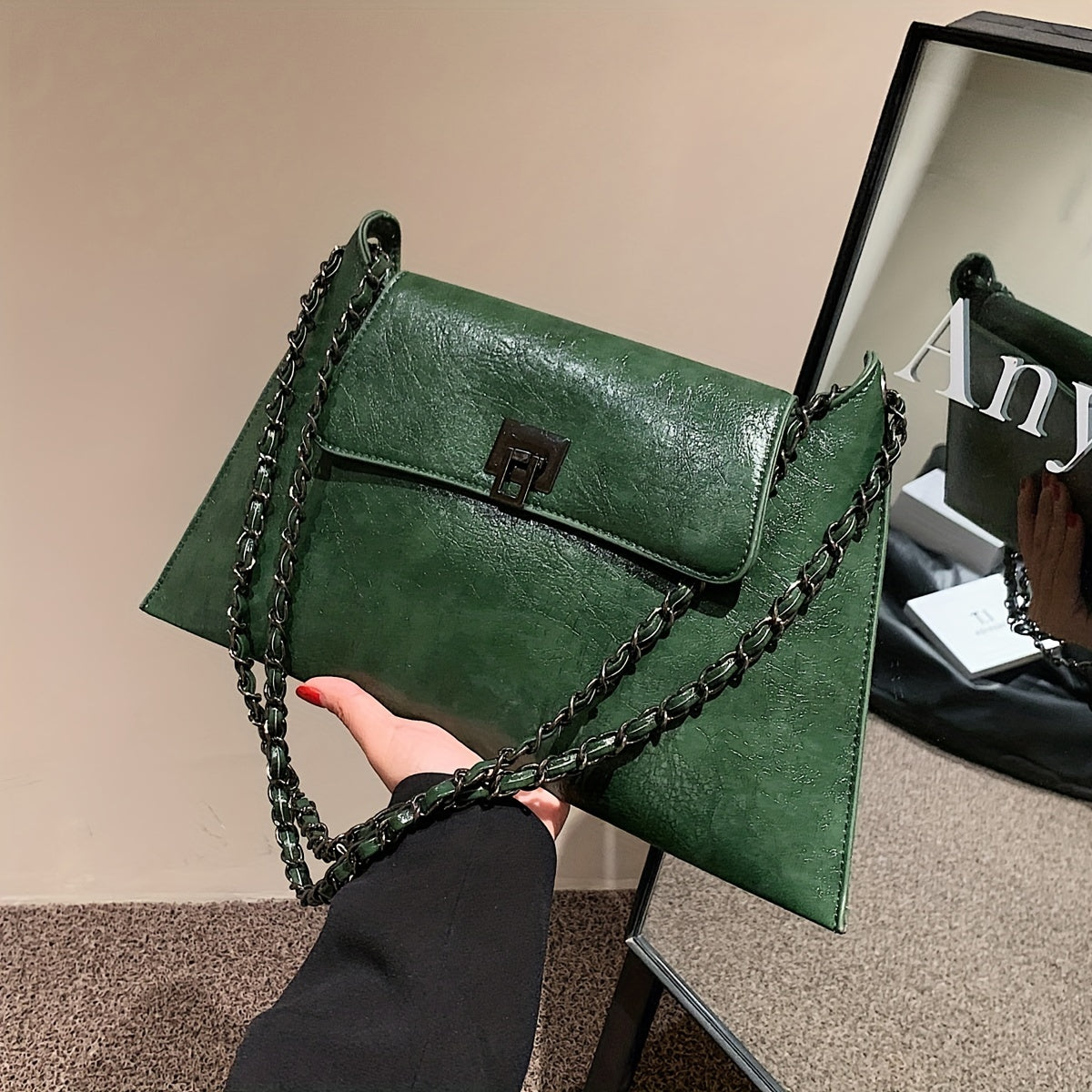 Vintage Glam Metal  Baguette Bag - Chic Underarm Purse with Premium Faux Leather Texture and  Strap - Versatile Fashion Accessory