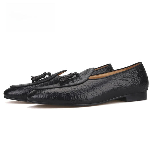 Handmade embossed Genuine Leather Men shoes party and wedding Men's loafers with matching tassel plus size