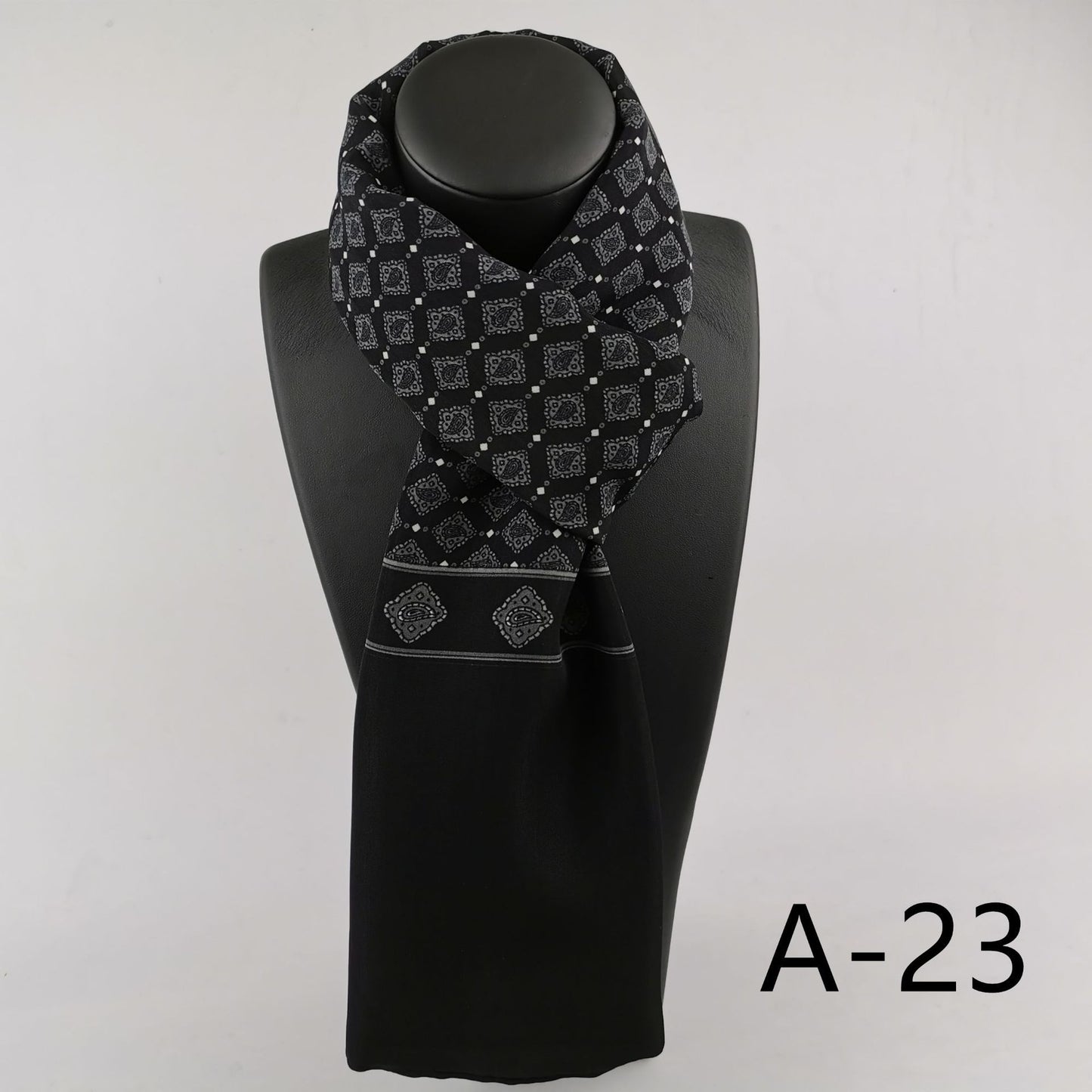 Men's Warmth Simple Scarf, 100% Polyester Knit Fabric, Mature Style, Fashionable Accessory