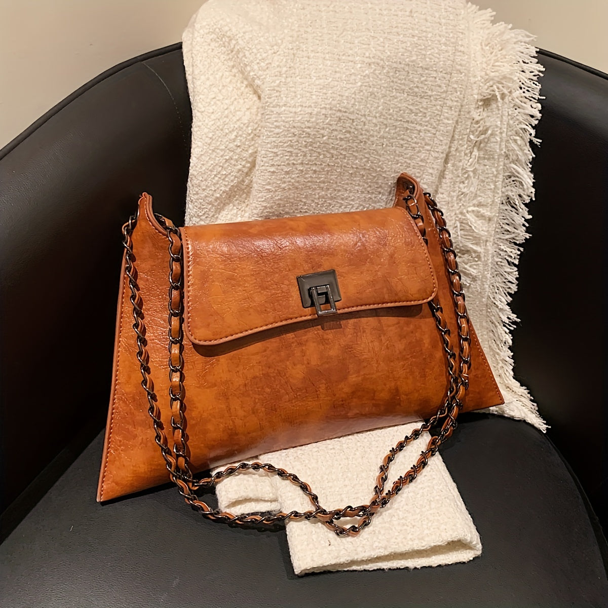 Vintage Glam Metal  Baguette Bag - Chic Underarm Purse with Premium Faux Leather Texture and  Strap - Versatile Fashion Accessory