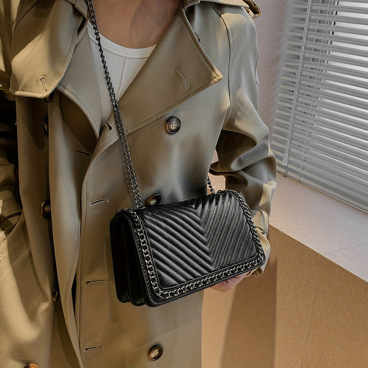 Metal Chain Crossbody Bag, PU Leather Textured Underarm Bag Purse, Classic Versatile Fashion Baguette Bag