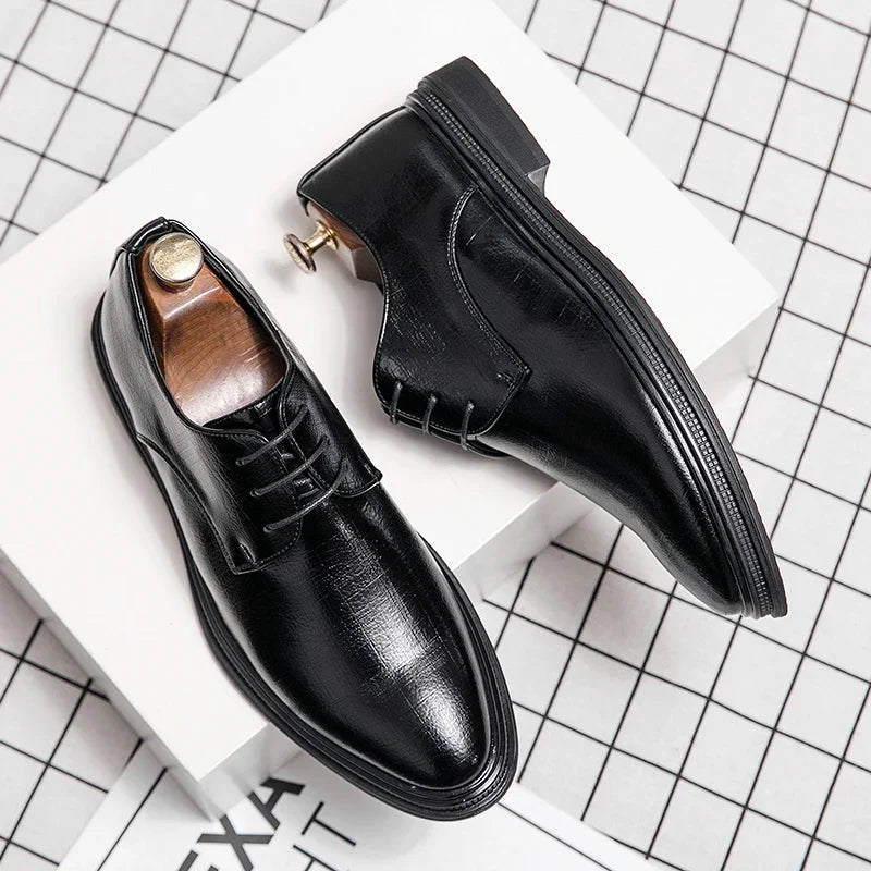 Designer Brand Men's Leather Casual Shoes for Office Interviews Versatile Business Shoes Outdoor Commuting Men's Work Shoes