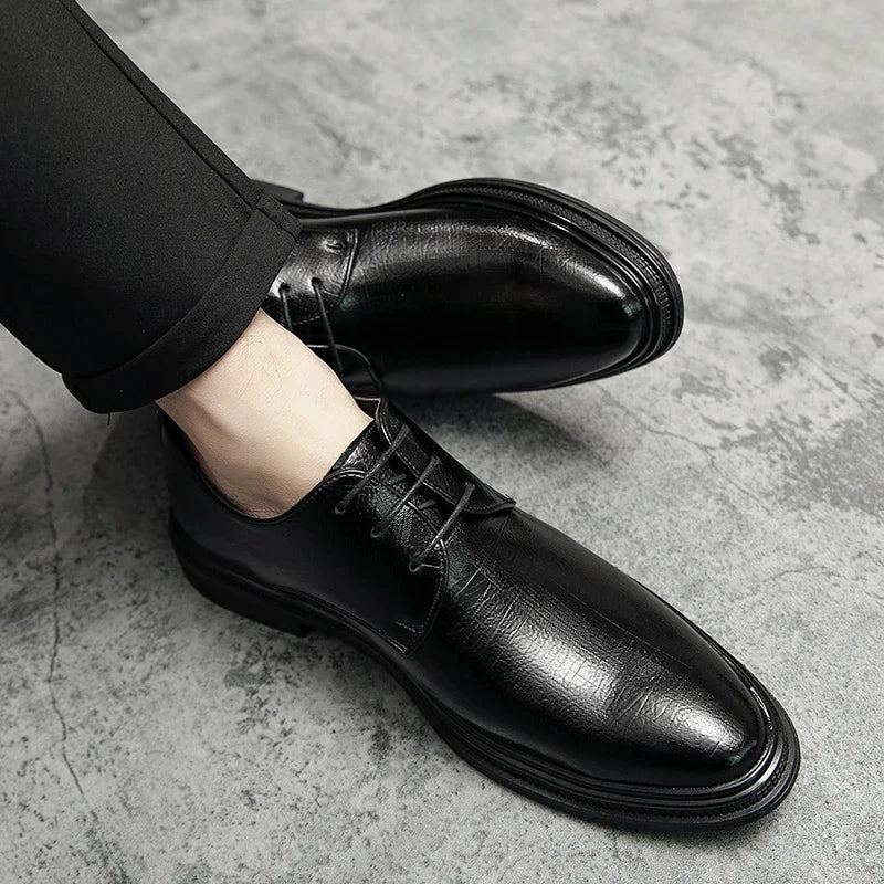 Designer Brand Men's Leather Casual Shoes for Office Interviews Versatile Business Shoes Outdoor Commuting Men's Work Shoes