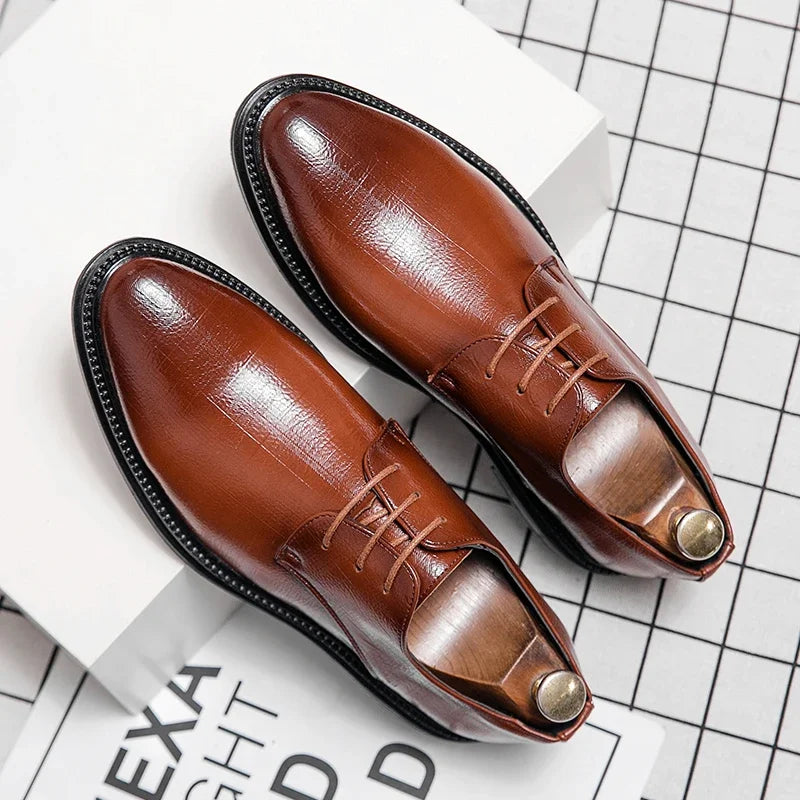 Designer Brand Men's Leather Casual Shoes for Office Interviews Versatile Business Shoes Outdoor Commuting Men's Work Shoes