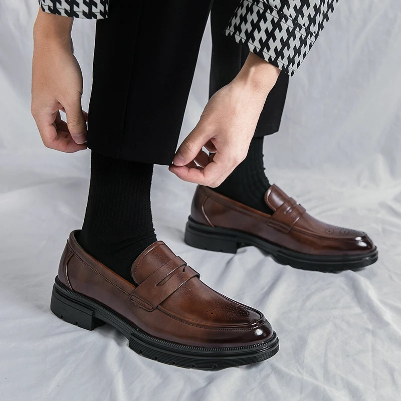Men's Shoes Luxury Brand Business Formal Loafers Slip-on Driving Shoes Fashion British Style Men Leather Shoes Moccasins Flats