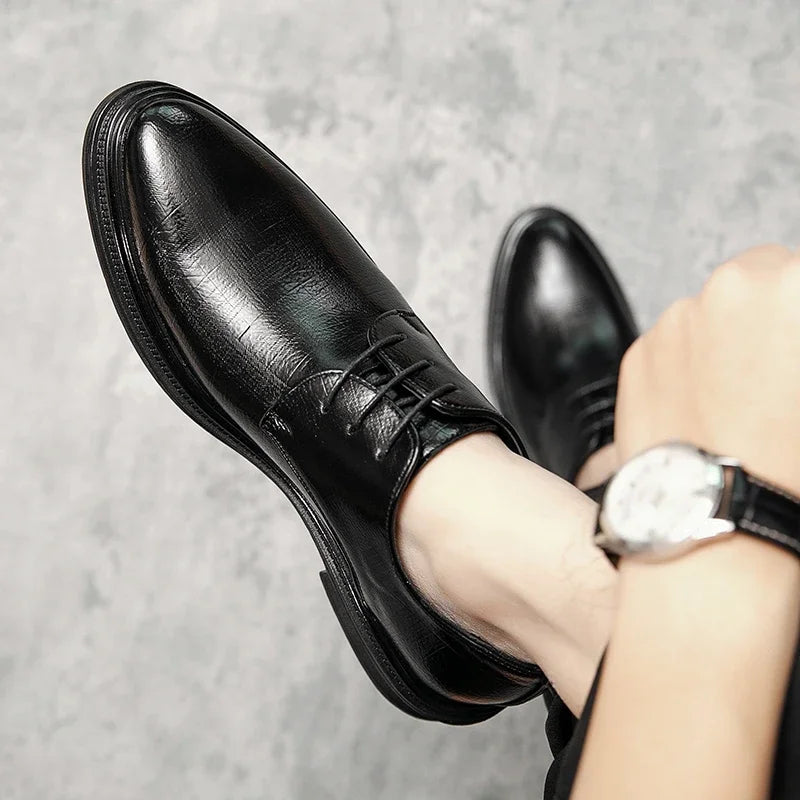 Designer Brand Men's Leather Casual Shoes for Office Interviews Versatile Business Shoes Outdoor Commuting Men's Work Shoes