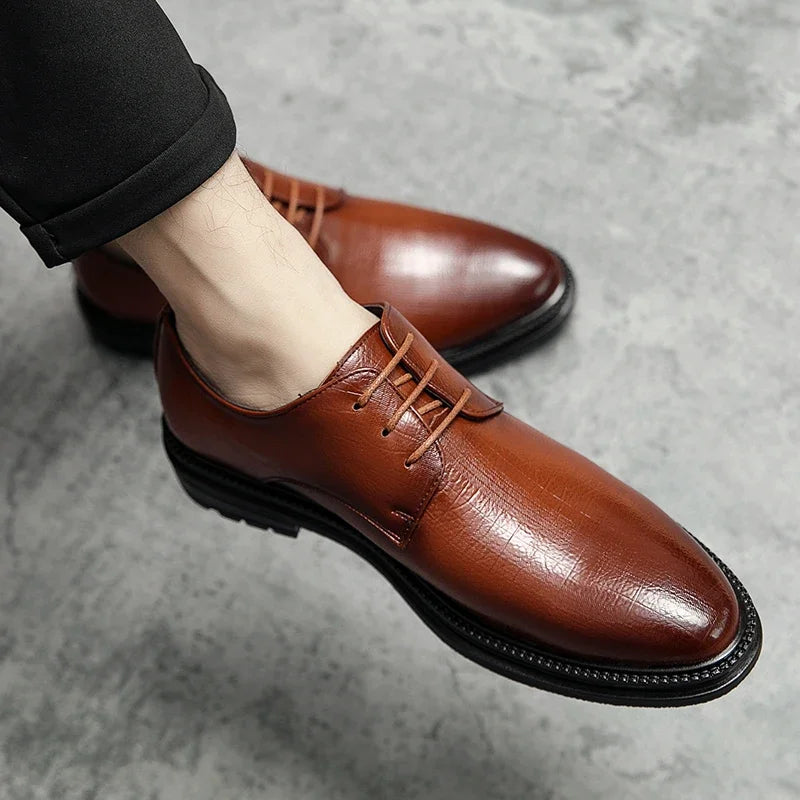 Designer Brand Men's Leather Casual Shoes for Office Interviews Versatile Business Shoes Outdoor Commuting Men's Work Shoes