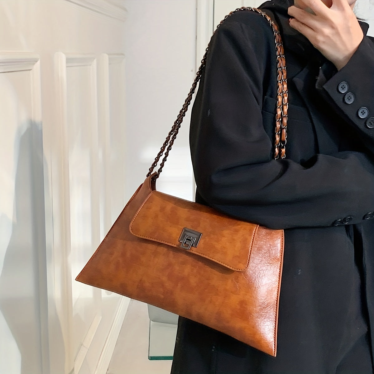 Vintage Glam Metal  Baguette Bag - Chic Underarm Purse with Premium Faux Leather Texture and  Strap - Versatile Fashion Accessory
