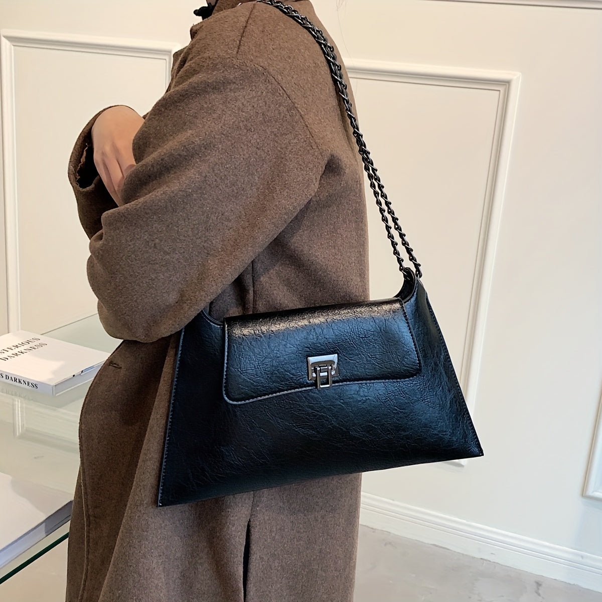 Vintage Glam Metal  Baguette Bag - Chic Underarm Purse with Premium Faux Leather Texture and  Strap - Versatile Fashion Accessory